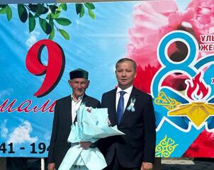 Рожденные в День Победы: ветеранов труда чествовали в Мангистау