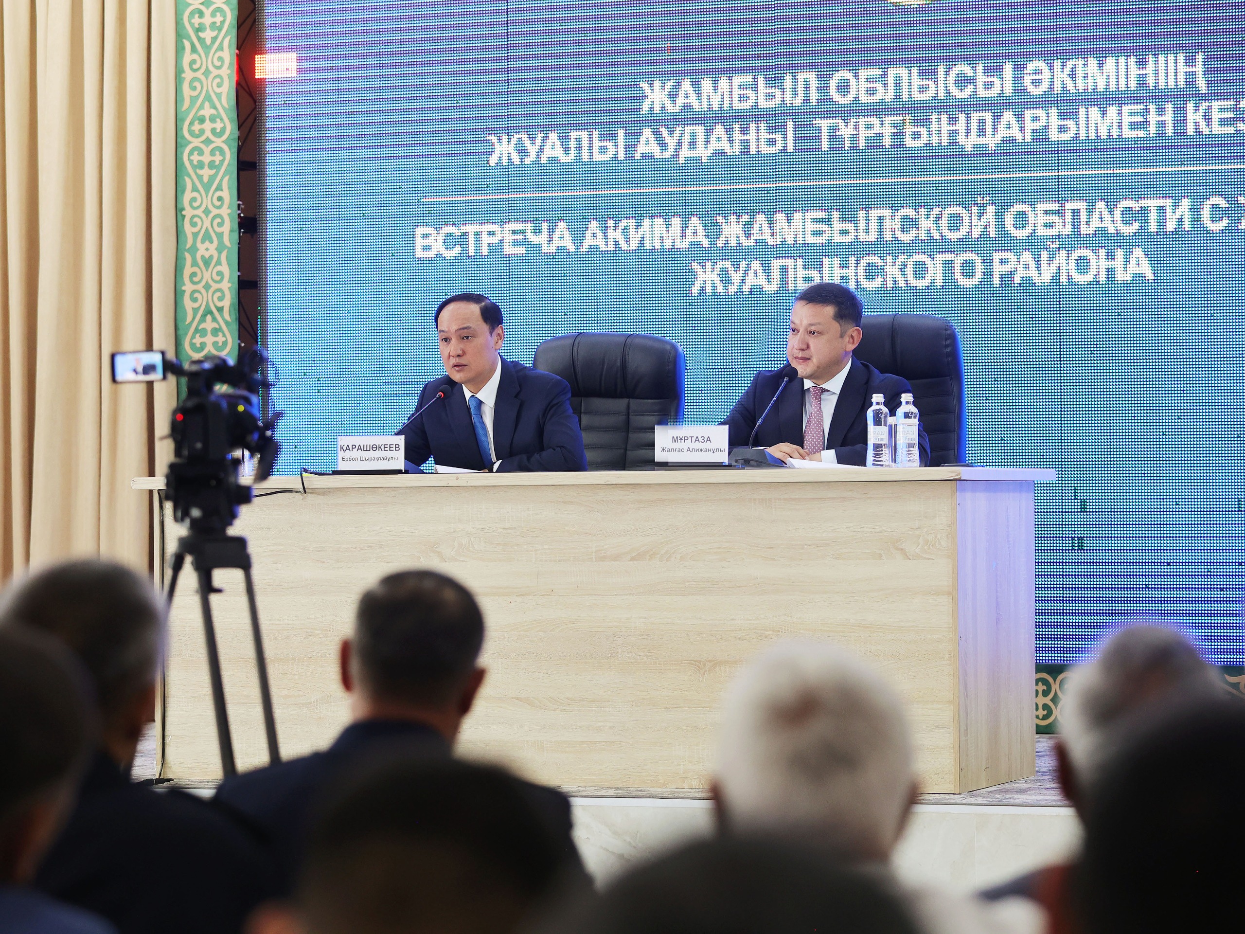 Ербол Карашукеев встретился с жителями Жуалынского района