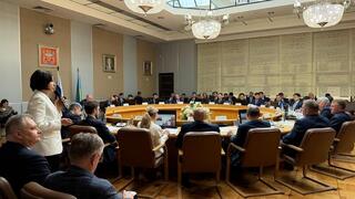 Глава региона принял участие в конференции в Оренбурге, где обсуждались вопросы расширения межрегионального сотрудничества