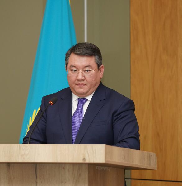 В ТУРКЕСТАНЕ С УЧАСТИЕМ СОВЕТНИКА ПРЕЗИДЕНТА ОБСУДИЛИ ПРИОРИТЕТНЫЕ НАПРАВЛЕНИЯ ПОСЛАНИЯ