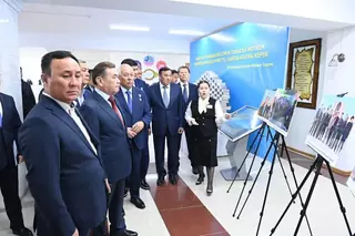 Состоялась конференция «Еңбекпен өрілген ғұмыр» и презентация книги «Өмір көшіндегі өнеге»