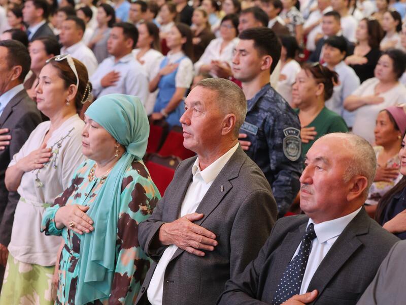 В Жамбылской области отметили День государственного служащего