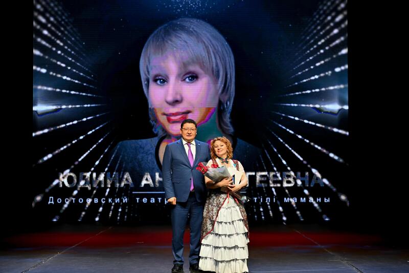 В области Абай чествовали актеров в честь Международного дня театра