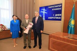В третье воскресенье декабря в Казахстане свой профессиональный праздник отмечают энергетики.