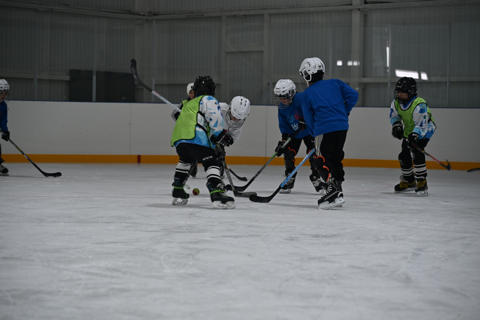 В Талдыкоргане прошёл открытый чемпионат по хоккею с шайбой среди подростков