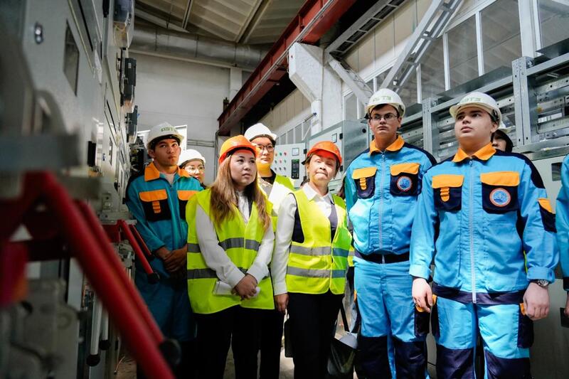 «Путь в профессию: от колледжа к производству»: молодежь столицы провела встречу на электротехническом заводе