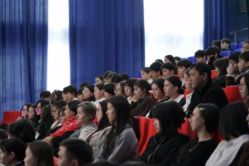 «Закон и порядок»: в Астане для студентов и школьников прошла компьютерная игра «Qarzhy Saqshysy»