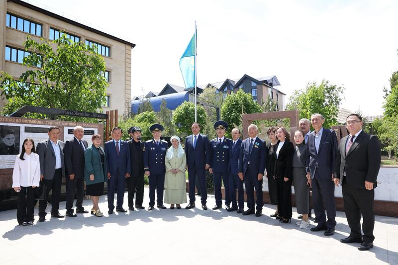 В Жамбылской области отметили 115-летие Бауыржана Момышулы