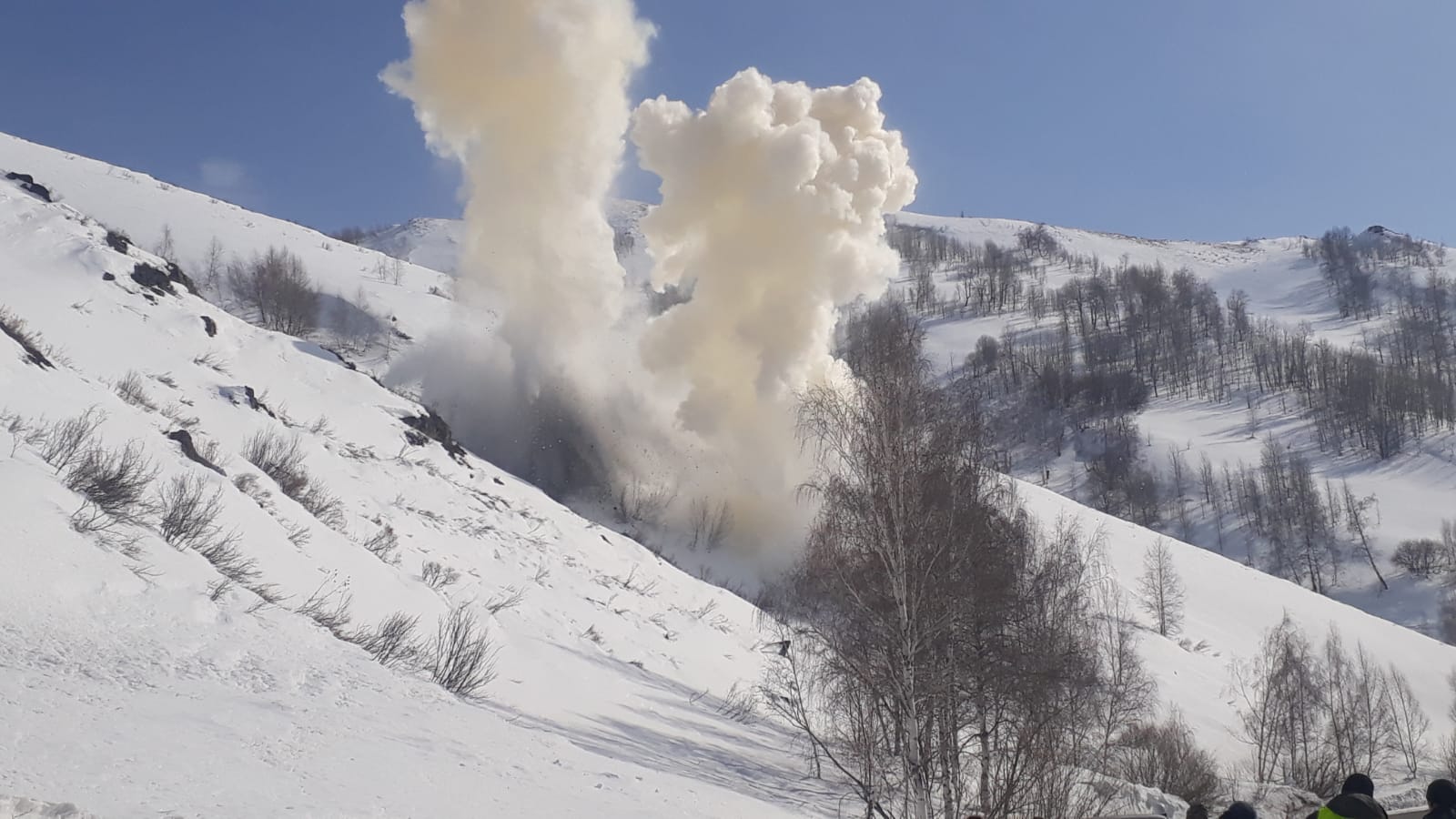 МЧС предупреждает о лавиноопасной обстановке в горных районах Казахстана