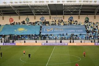 НА СТАДИОНЕ ТУРКЕСТАНА ПРОШЕЛ НАПРЯЖЕННЫЙ ФУТБОЛЬНЫЙ МАТЧ