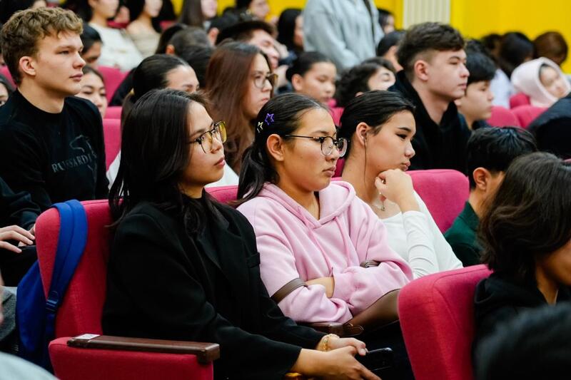 «Закон и порядок»: в Астане прошло масштабное профилактическое мероприятие для молодежи