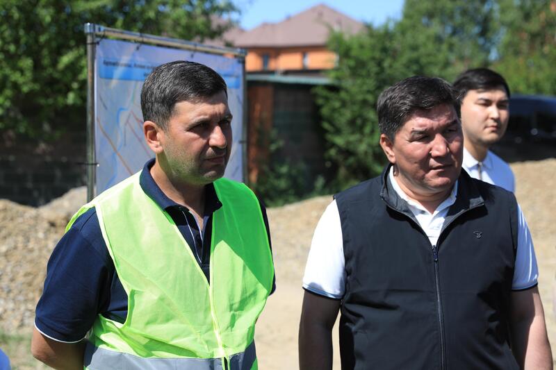В Актобе продолжается масштабный средний ремонт городских дорог