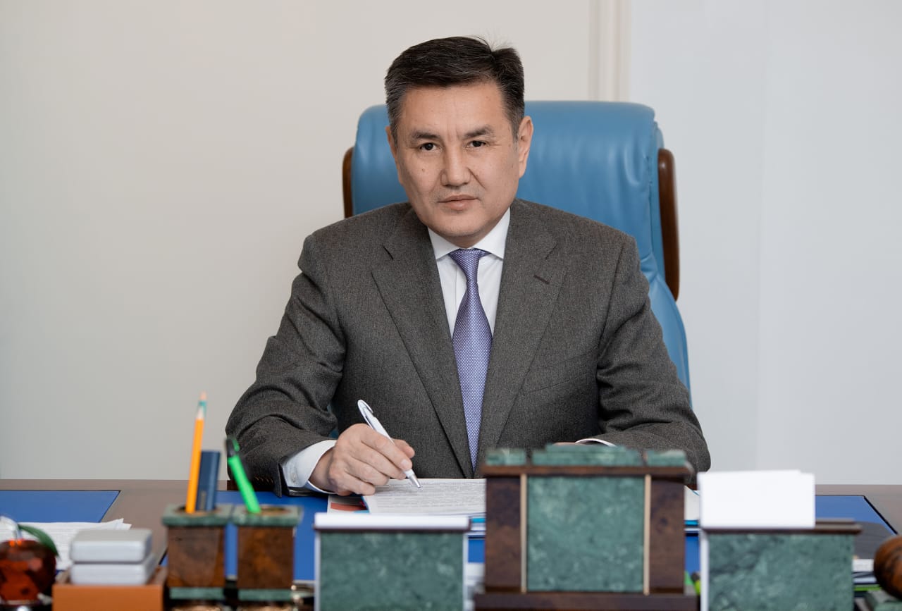 Сегодня день рождения отмечает аким Восточно-Казахстанской области Нурымбет Сактаганов