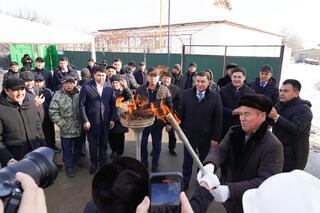 ТУРКЕСТАН: ВОПРОС, ОЗВУЧЕННЫЙ НА ВСТРЕЧЕ АКИМА ОБЛАСТИ С НАСЕЛЕНИЕМ, РЕШЕН: В ЖЕТЫСАЙСКОЕ СЕЛО ПОДАЛИ ГАЗ