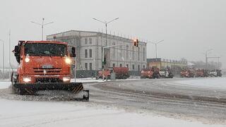 Свыше 1 тыс. единиц спецтехники задействовано в снегоуборочных работах днем в Астане