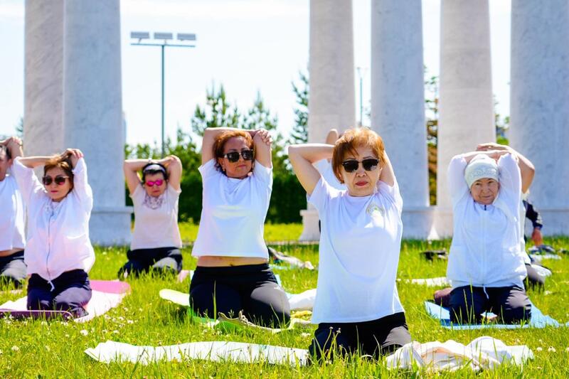 В Астане для пенсионеров организовали особую утреннюю тренировку