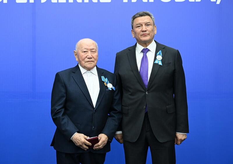 Ветеранам тыла СКО вручили юбилейные медали 80-летия Победы