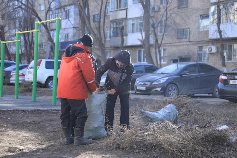Субботник в Актобе: аким области ознакомился с ходом работ по благоустройству