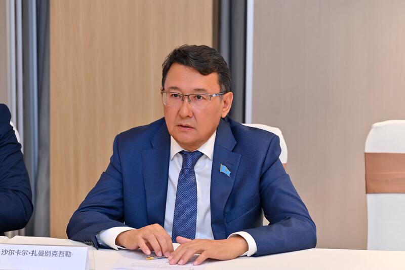 В городе Алтай подписано 7 документов о сотрудничестве