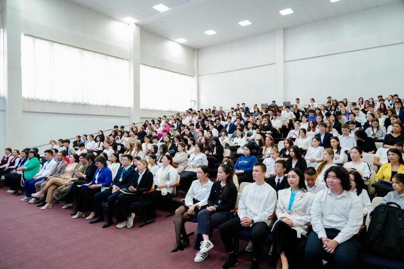 Год рабочих профессий: о престиже технических специальностей рассказали на слете школьников в Астане