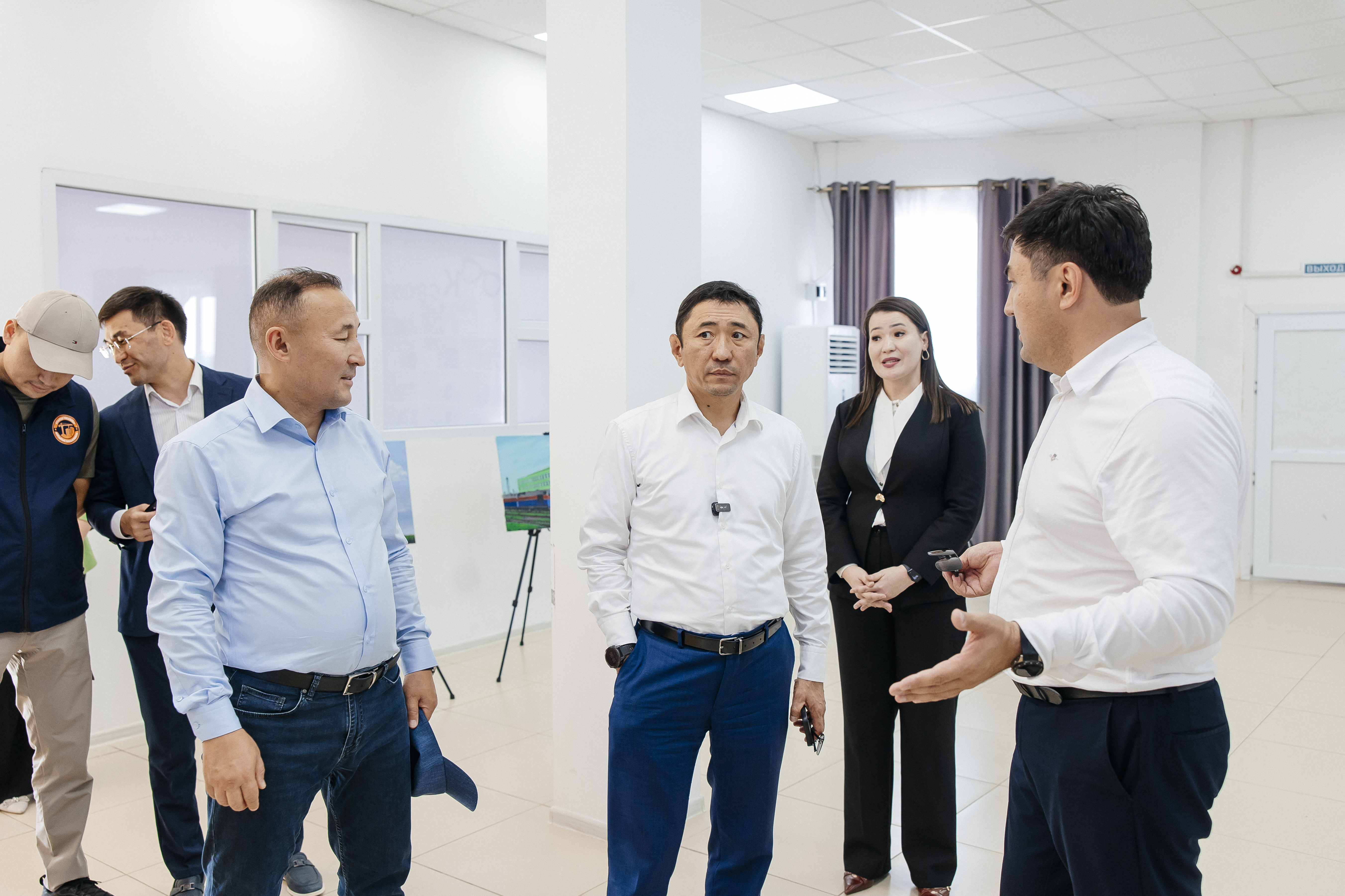 Болат Акчулаков проинспектировал проблемные объекты Макатского района