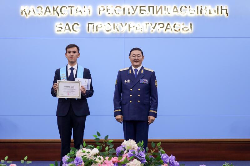 Академия выпустила новых сотрудников