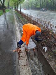 В Алматы организована круглосуточная работа служб на фоне обильных осадков