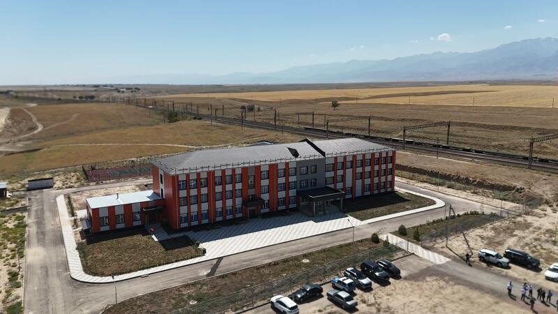 Ербол Қарашөкеев Тұрар Рысқұлов ауданындағы әлеуметтік және инфрақұрылымдық жобалардың жүзеге асу барысын тексерді