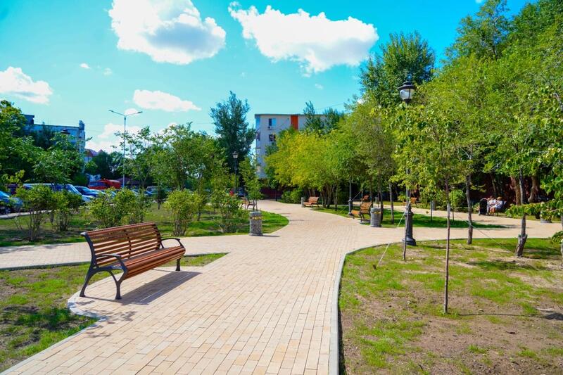 В районе «Байконыр» на месте пустыря появился современный сквер