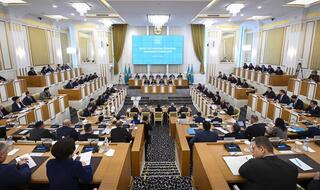 Конституционная комиссия приступила к обсуждению проекта поправок