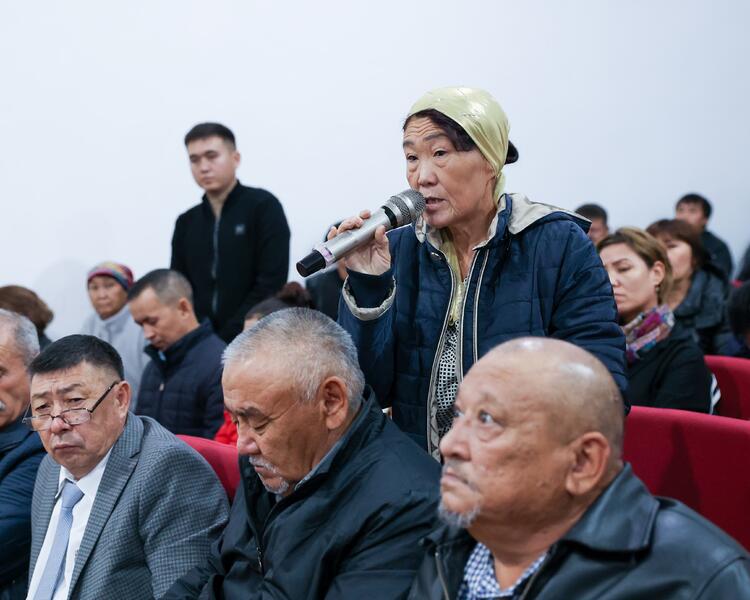 Ербол Карашукеев встретился с жителями сельских округов Шуского района
