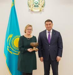 АКИМ ТУРКЕСТАНСКОЙ ОБЛАСТИ НУРАЛХАН КУШЕРОВ ВСТРЕТИЛСЯ С ПОСЛОМ ВЕЛИКОБРИТАНИИ В КАЗАХСТАНЕ