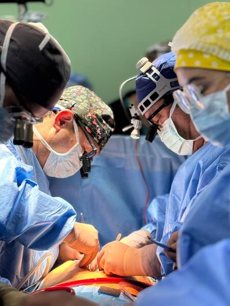 В Алматы выписали пациента после первой трансплантации сердца