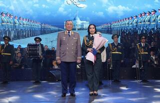 Министр обороны вручил государственные и ведомственные награды военнослужащим Вооруженных сил