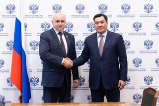Ерлан Аккенженов встретился с Министром энергетики РФ Сергеем Цивилевым