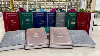 В областную универсальную библиотеку Абая поступило первое издание книжной серии «Абай жолы»