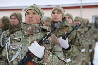 В Акмолинском гарнизоне солдаты войск ПВО дали клятву на верность Родине