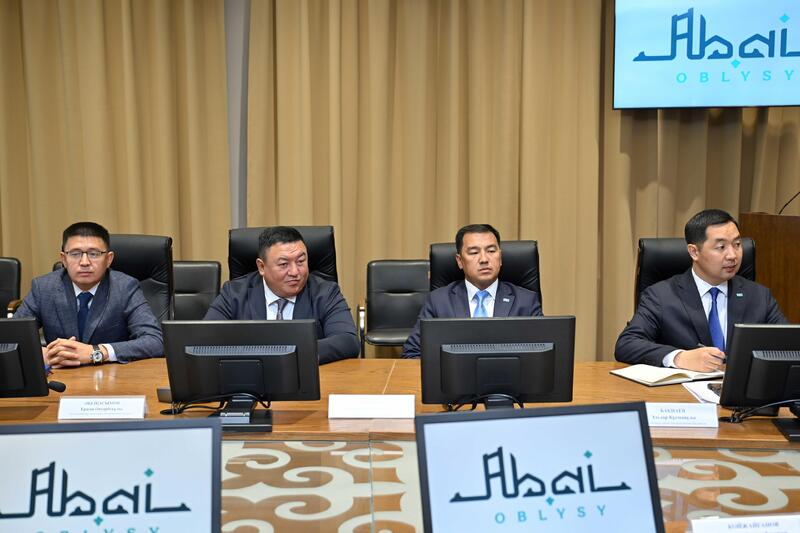 Аким области встретился с призерами чемпионата мира по греко-римской борьбе