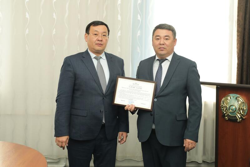 Награждены работники коммунальных учреждений