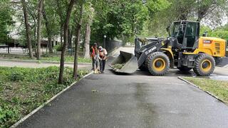 В Усть-Каменогорске проводятся работы по благоустройству территории