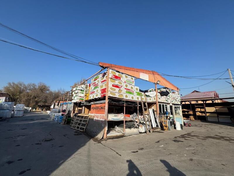 В Алматы начат снос незаконного рынка