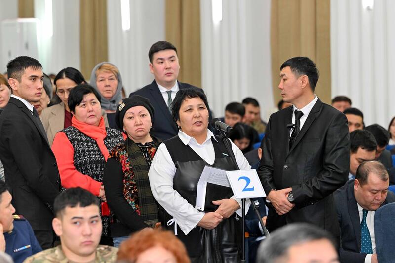 Аким области встретился с жителями города Семей