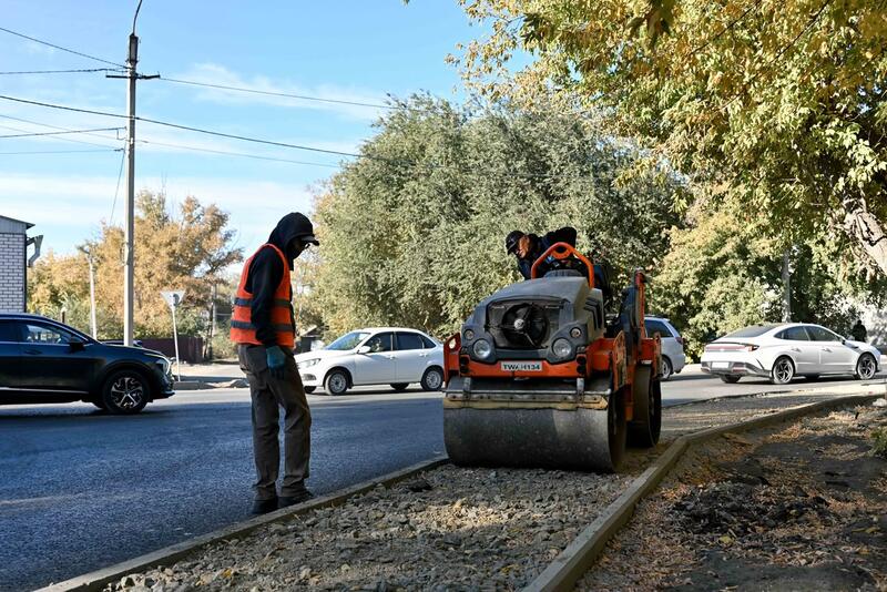 В Семее активно ведутся работы по ремонту дорог