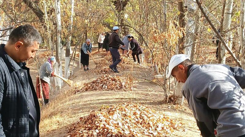 ТУРКЕСТАН: В ЖЕТЫСАЕ ОКОЛО 2 ТЫСЯЧ ЖИТЕЛЕЙ ПРИНЯЛИ УЧАСТИЕ В СУББОТНИК И СОБРАЛИ 18 ТОНН МУСОРА