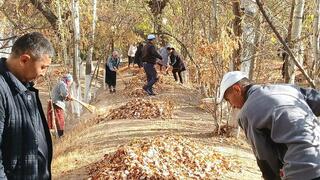 ТУРКЕСТАН: В ЖЕТЫСАЕ ОКОЛО 2 ТЫСЯЧ ЖИТЕЛЕЙ ПРИНЯЛИ УЧАСТИЕ В СУББОТНИК И СОБРАЛИ 18 ТОНН МУСОРА