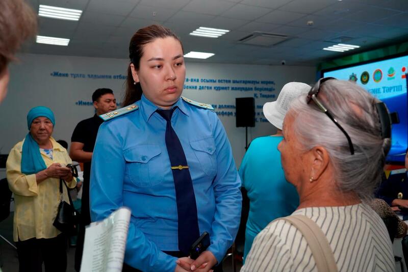 «Қамқорлық пен Заң»: День открытых дверей для оказания правовой помощи жителям провели в Астане