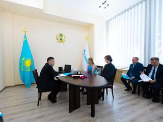 Аким ВКО провел прием граждан по личным вопросам