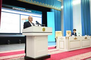 Бейбит Исабаев: на побережье озера Балхаш построят три коммунальных пляжа