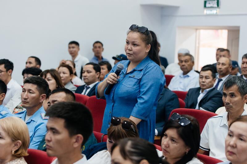 Глава региона встретился с жителями Махамбетского района