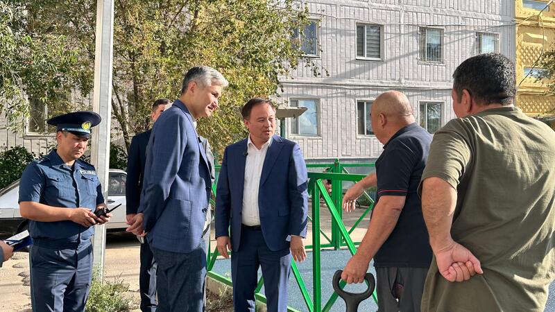 АКИМ ОБЛАСТИ ПРОВЕРИЛ СОСТОЯНИЕ ДЕТСКИХ ИГРОВЫХ ПЛОЩАДОК В ГОРОДЕ ЖЕЗКАЗГАН